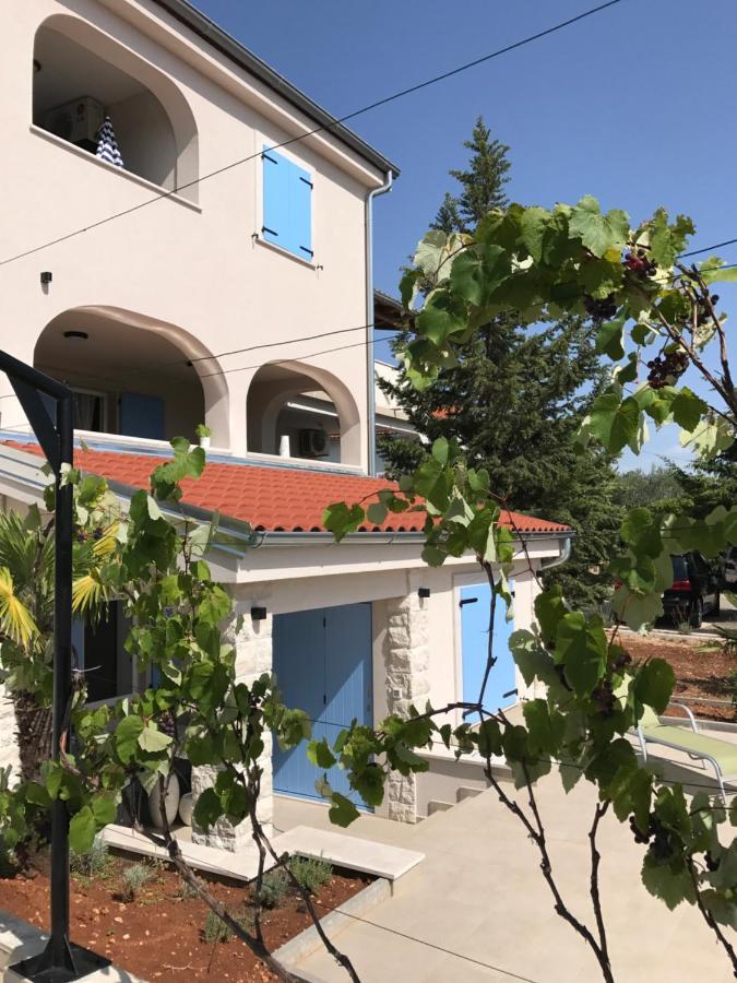 Apartment Tin Pinezići Eksteriør billede